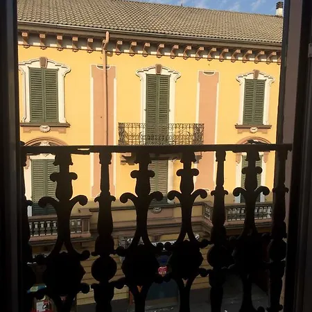 Apartment Lucy's Houses - Vittoria Arancio Novara